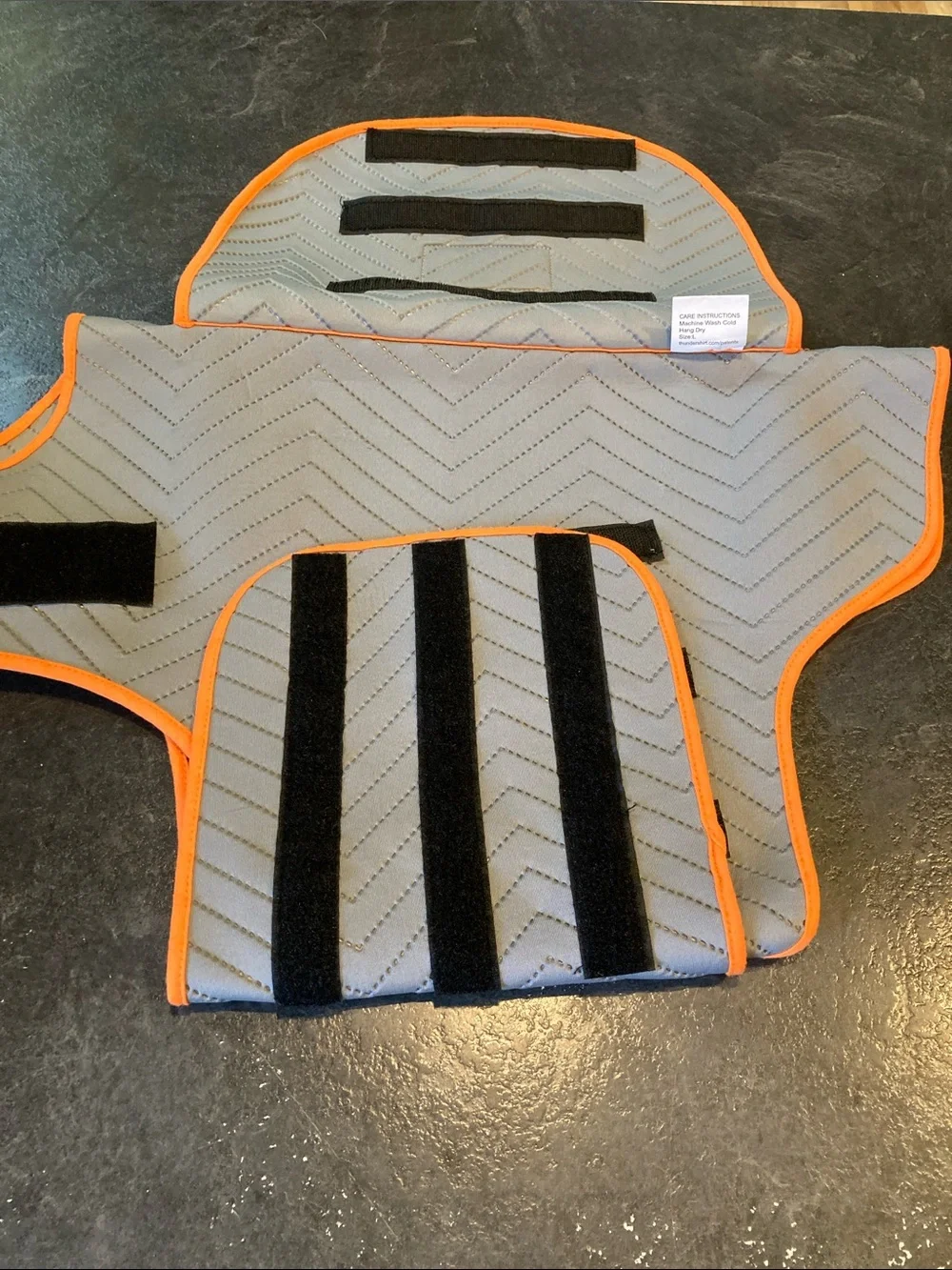 Dogs Thunder Shirt Sport Insanely Calm gray orange vest size L